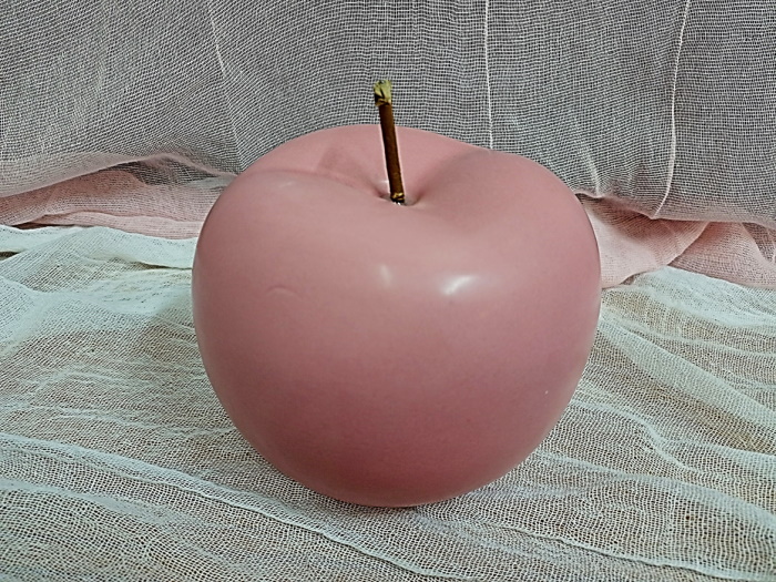 48576 - Μήλο πορσελάνη μεσαίο Γερμανίας 15Χ15Χ14,5