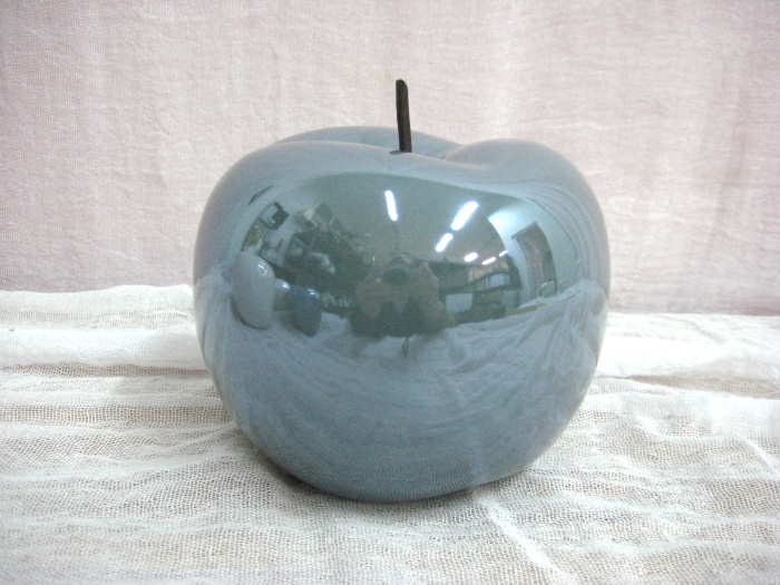 48467 - Μήλο πορσελάνη μεσαίο Γερμανίας 15Χ15Χ14